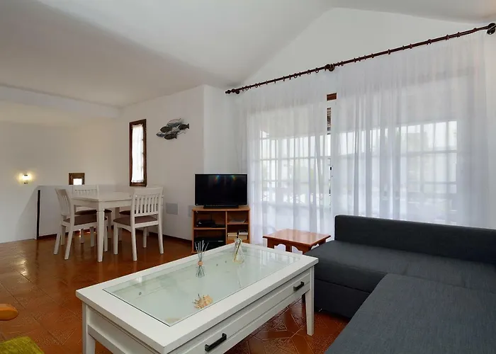 3br House - Solarium & Shower Terrace